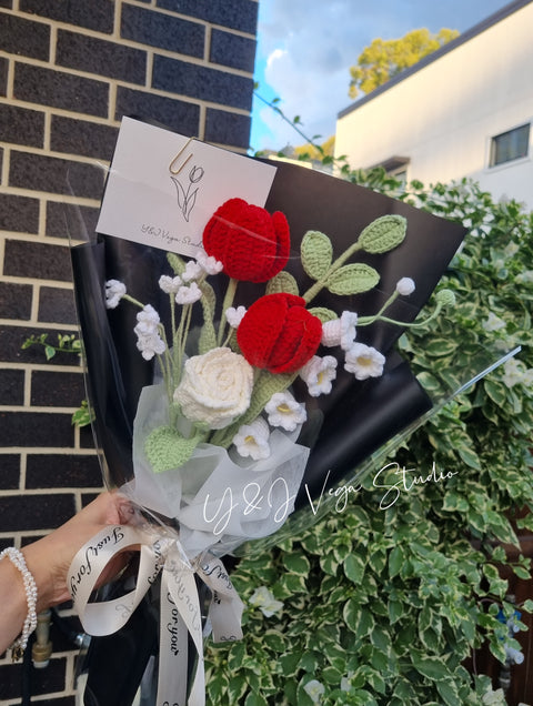 Red Style Bouquet(no.3) with red tulip