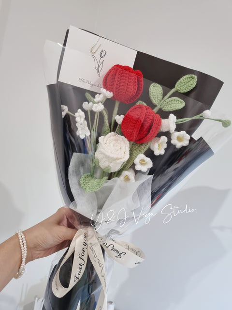 Red Style Bouquet(no.3) with red tulip