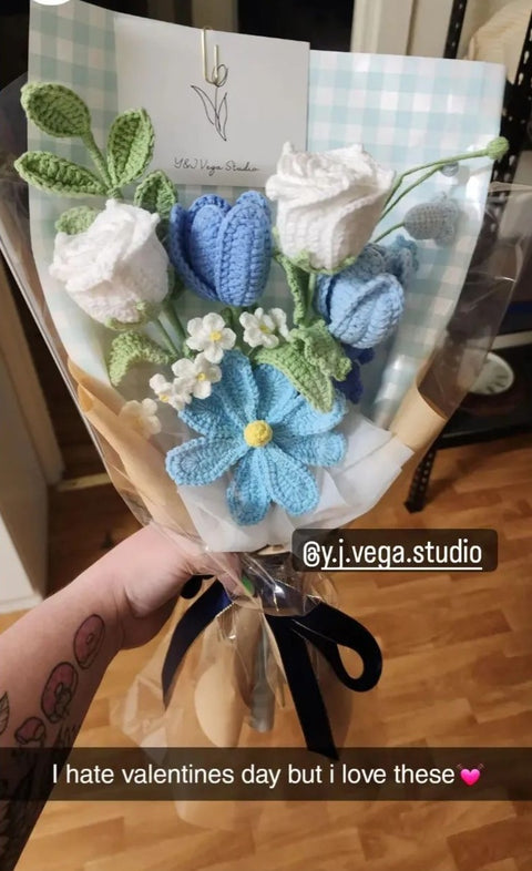 Blue style bouquet (no.4) with rose