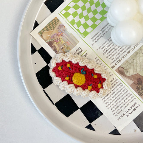 Crochet hair clip-small berry